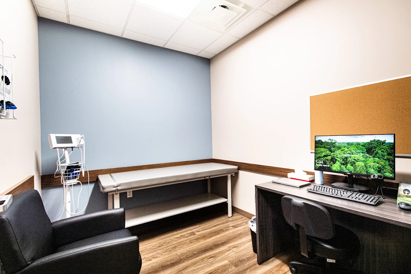 brightview-roanoke-addiction-treatment-center-roanoke_medical-exam-room