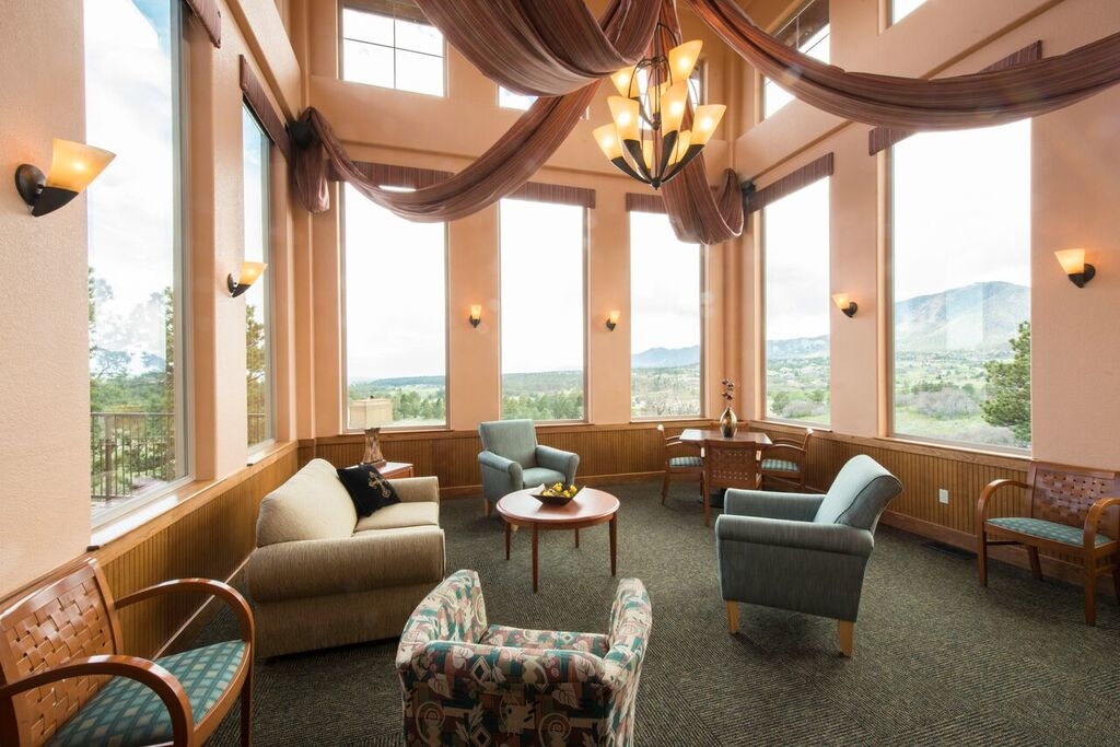 Recovery Village At Palmer Lake Palmer Lake Living Room