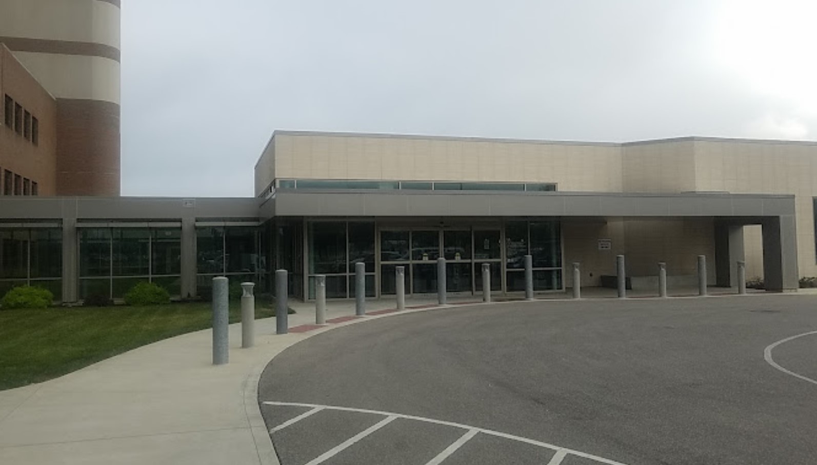 Parking Bay/Ambulance entance area.