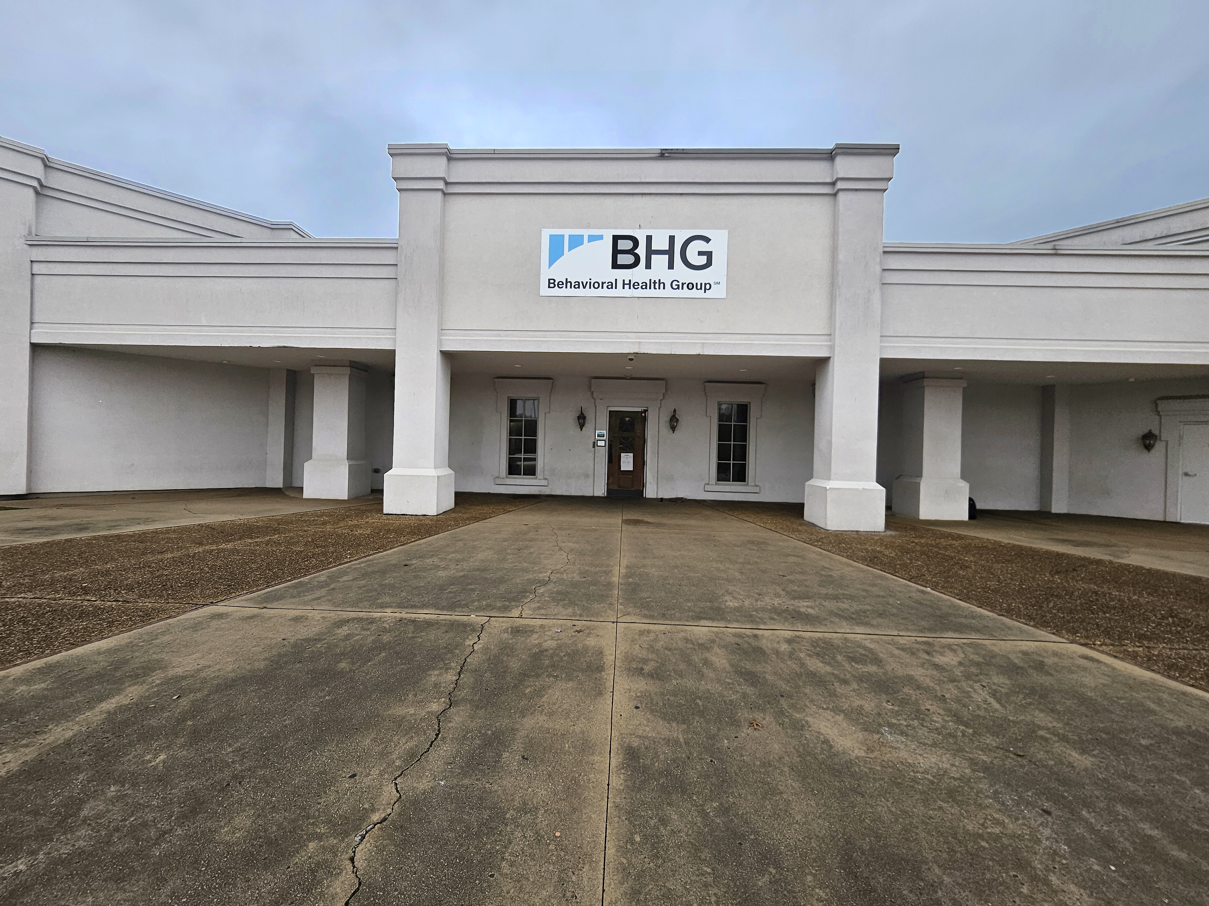 Front entrance of BHG Huntsville Treatment Center