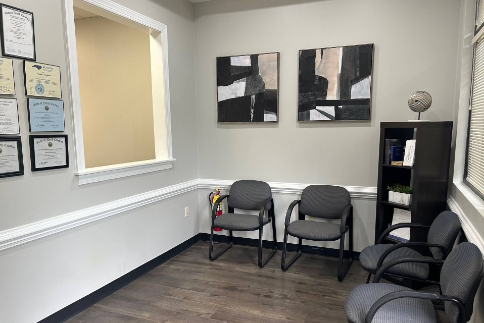 Waiting room with chairs and calming décor