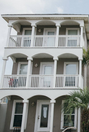 Exterior view of JourneyPure Panhandle treatment center building
