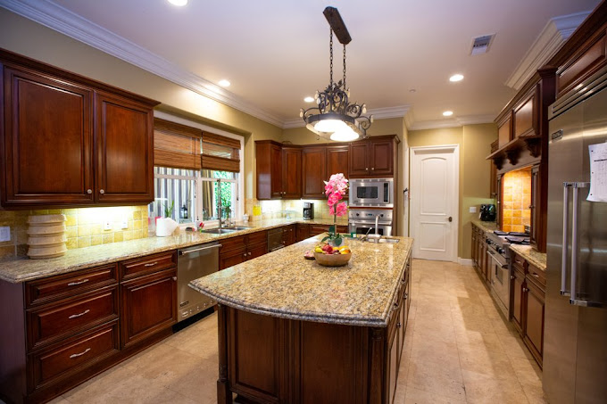 Crosspointe Recovery Sherman Oaks Kitchen