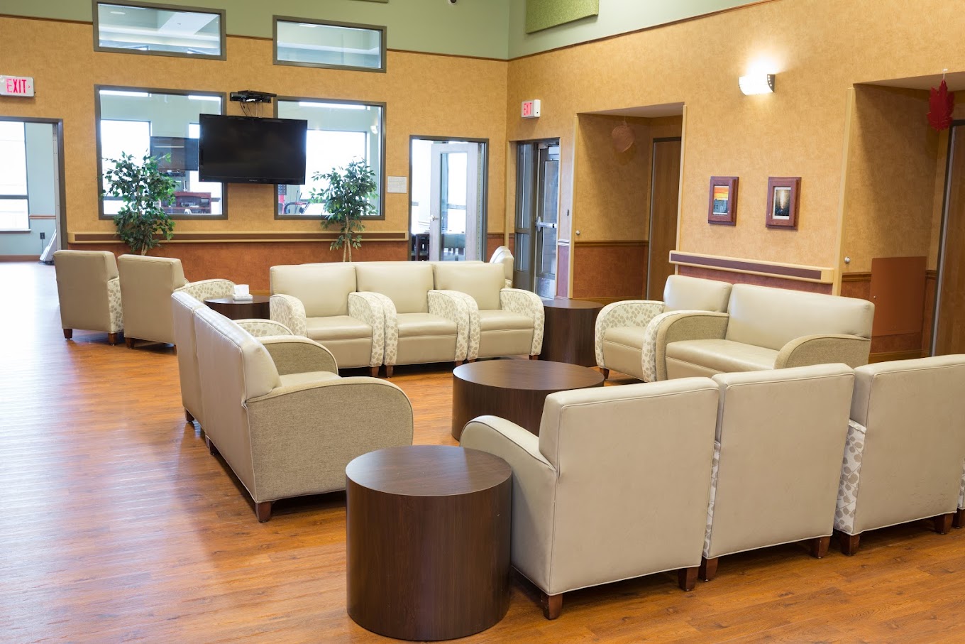 Comfortable group seating area with sofas and coffee tables