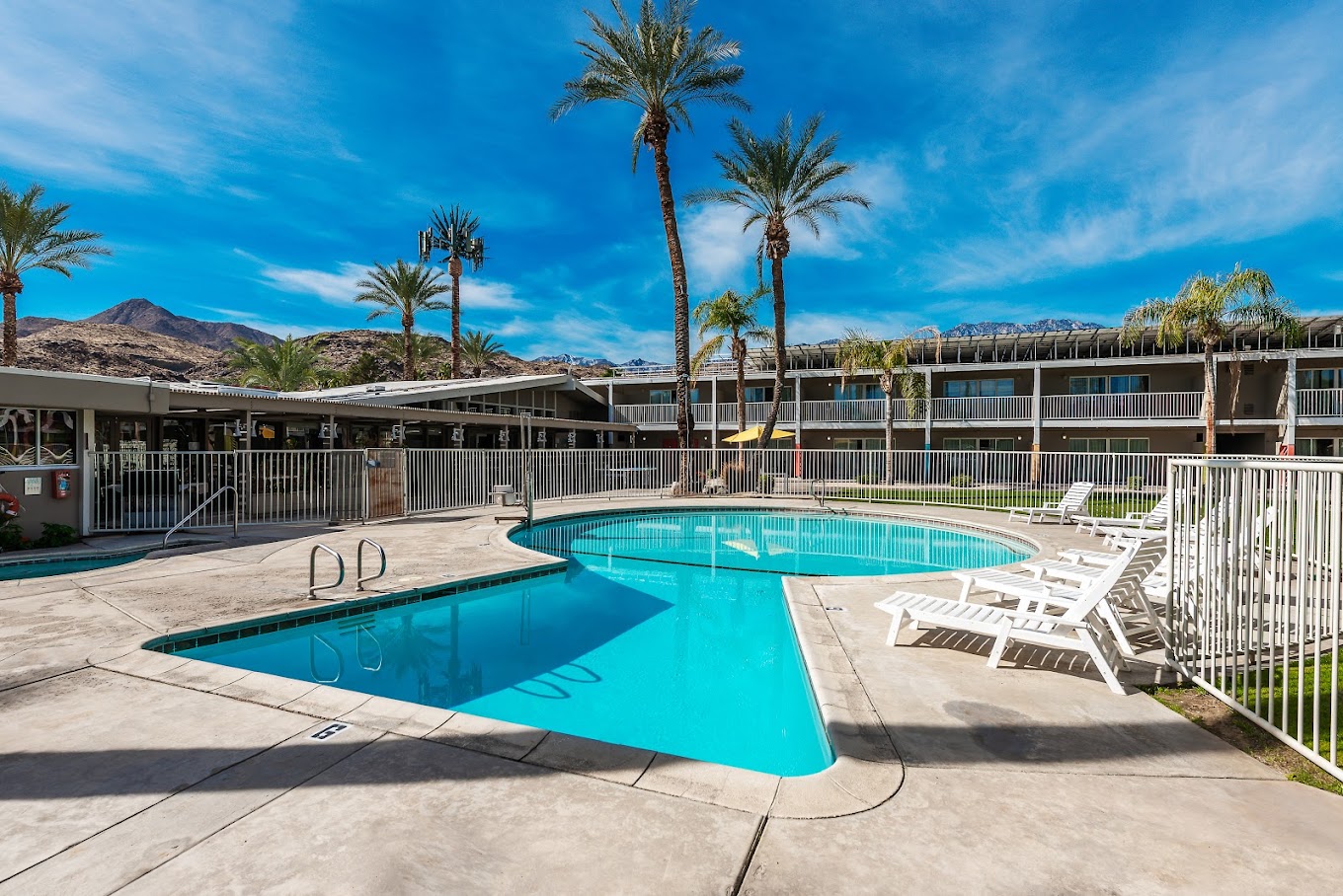 Swimming Pool at Banyan Palm Springs