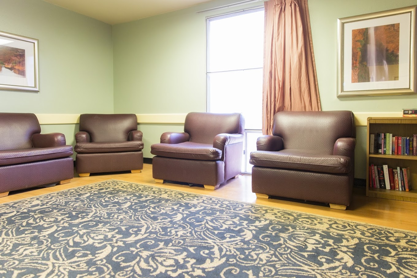 Valley Hospital Phoenix Waiting Area