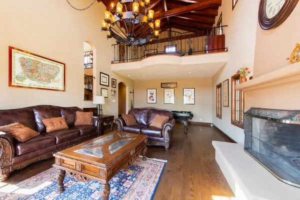 Alhambra Valley Retreat Llc Martinez Living Room