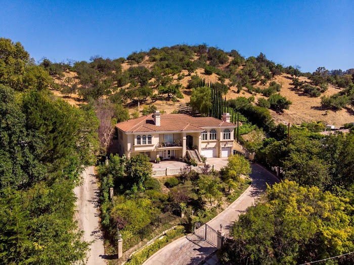 Crosspointe Recovery Sherman Oaks Aerial View