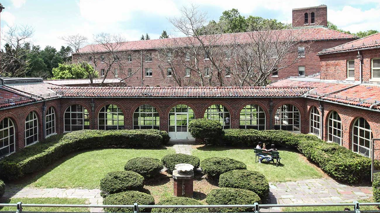 unrise House entrance near manicured lawn, Lafayette, NJ.
