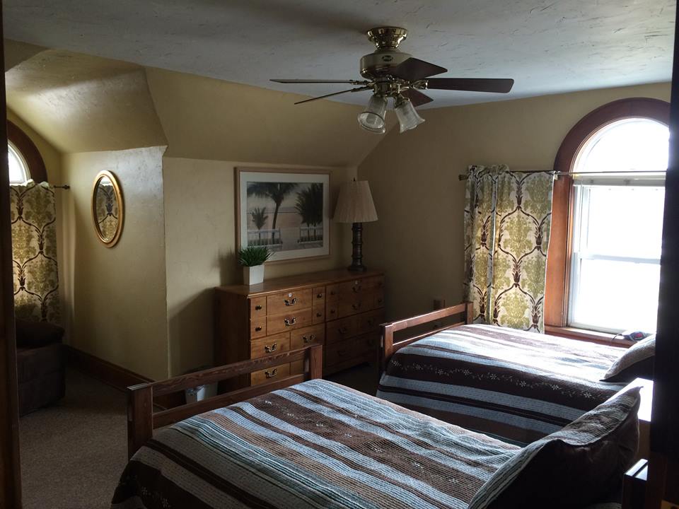 Jackie Nitschke Center Inc Green Bay 2 C