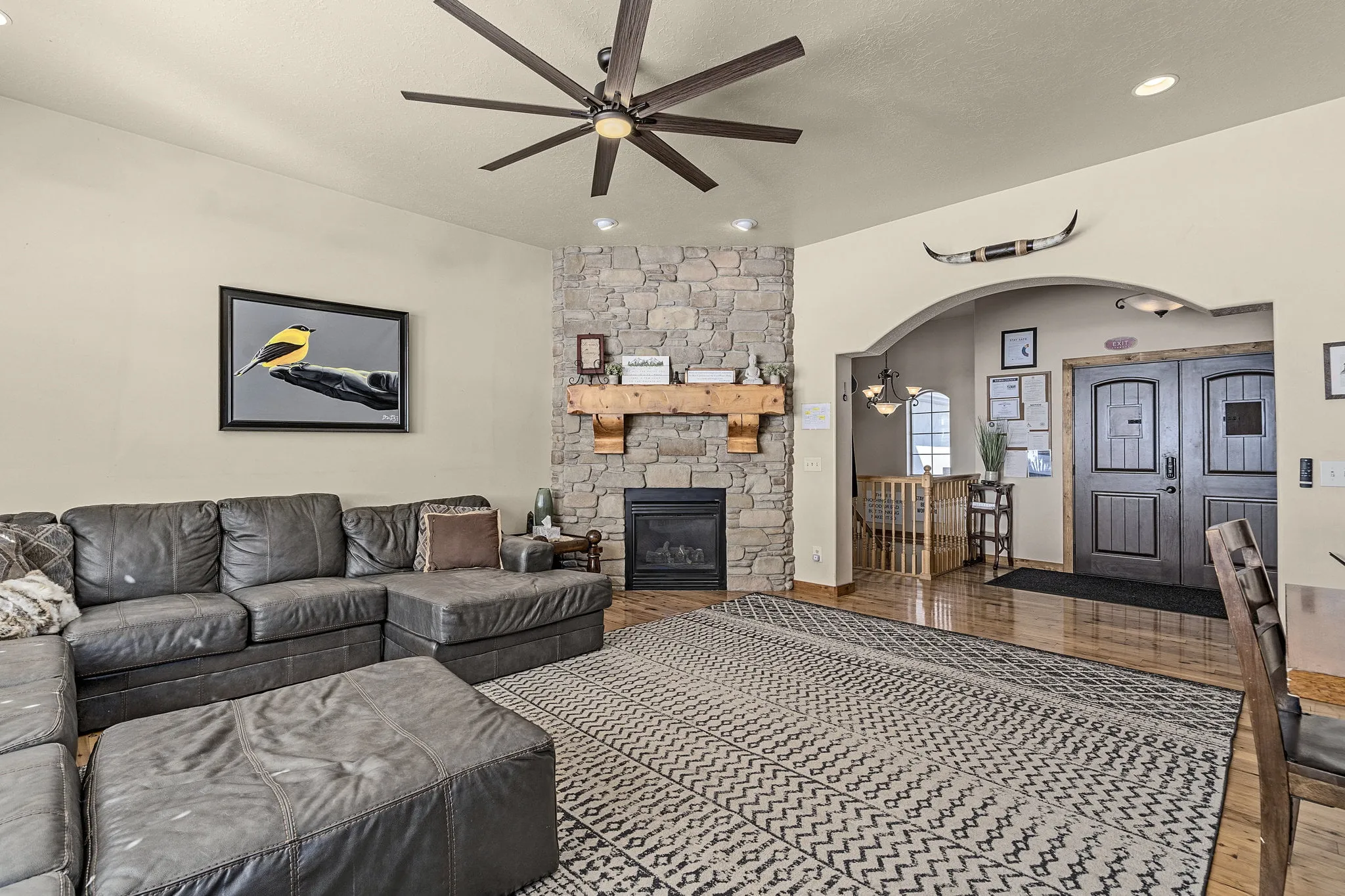 Cozy lounge with leather sofas 