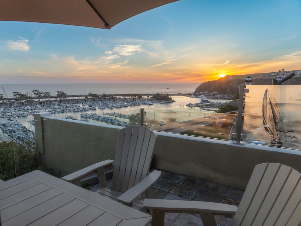 A balcony with a view of the harbour