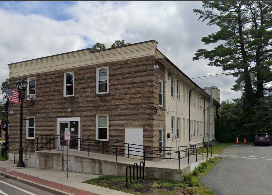 228 Coe House Framingham2