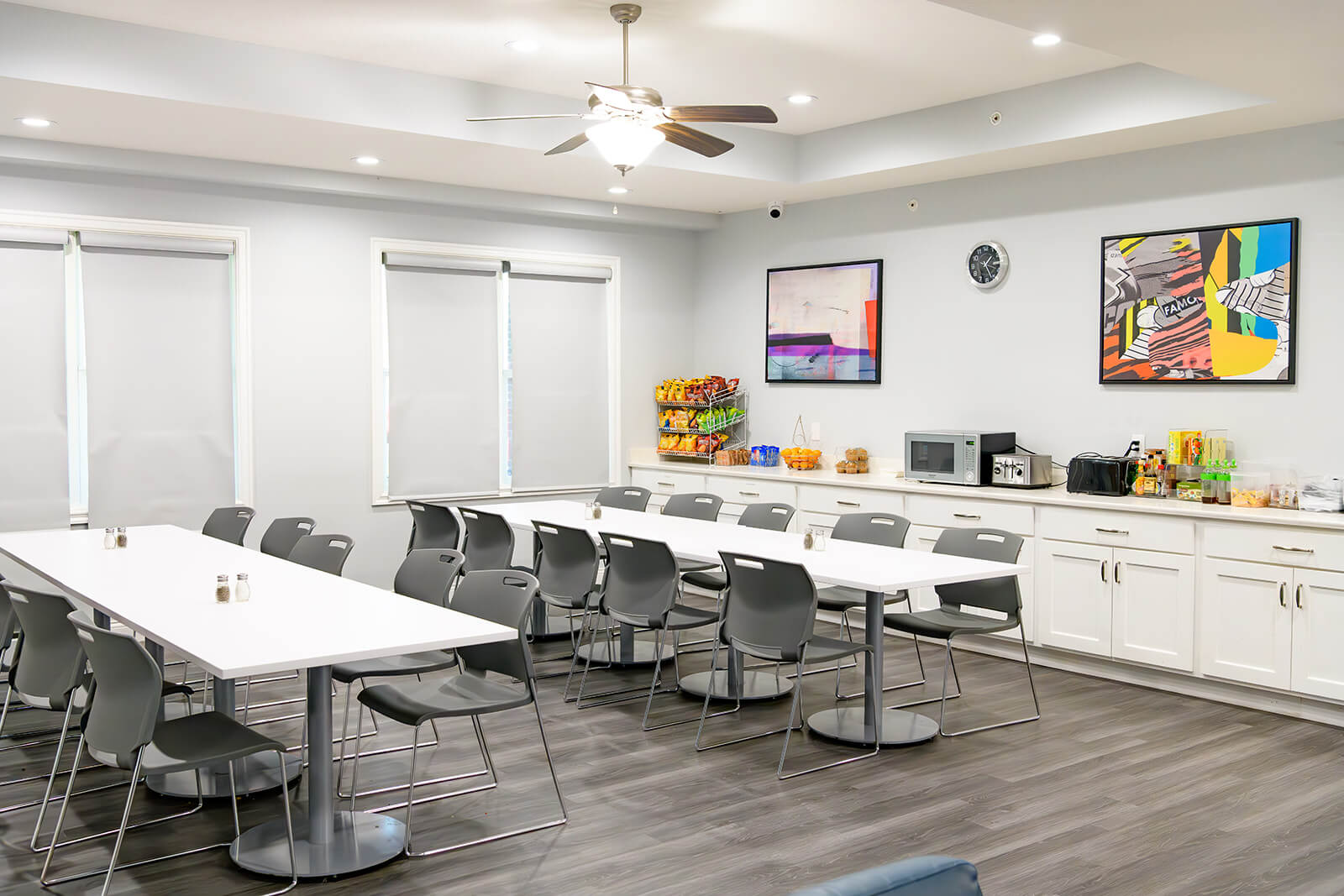 Boca Recovery Center Bloomington dining area