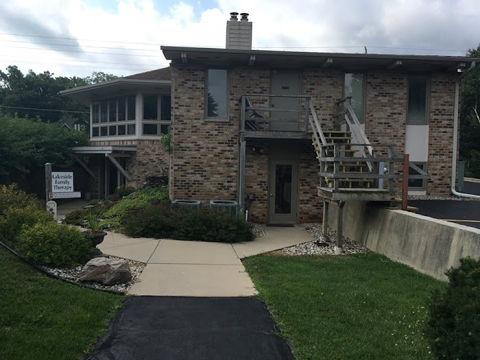 Akeside Family Therapy Services Racine Front