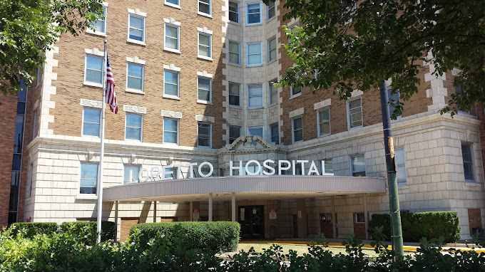 Loretto Hospital Chicago Photo1