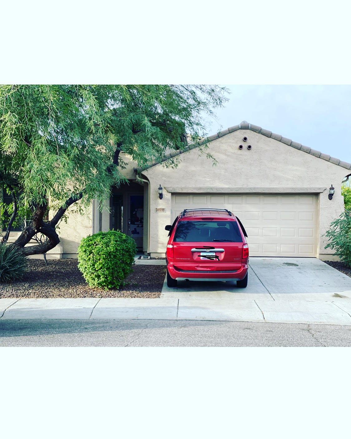 Front entrance of FreshStart Recovery Donner House in Phoenix