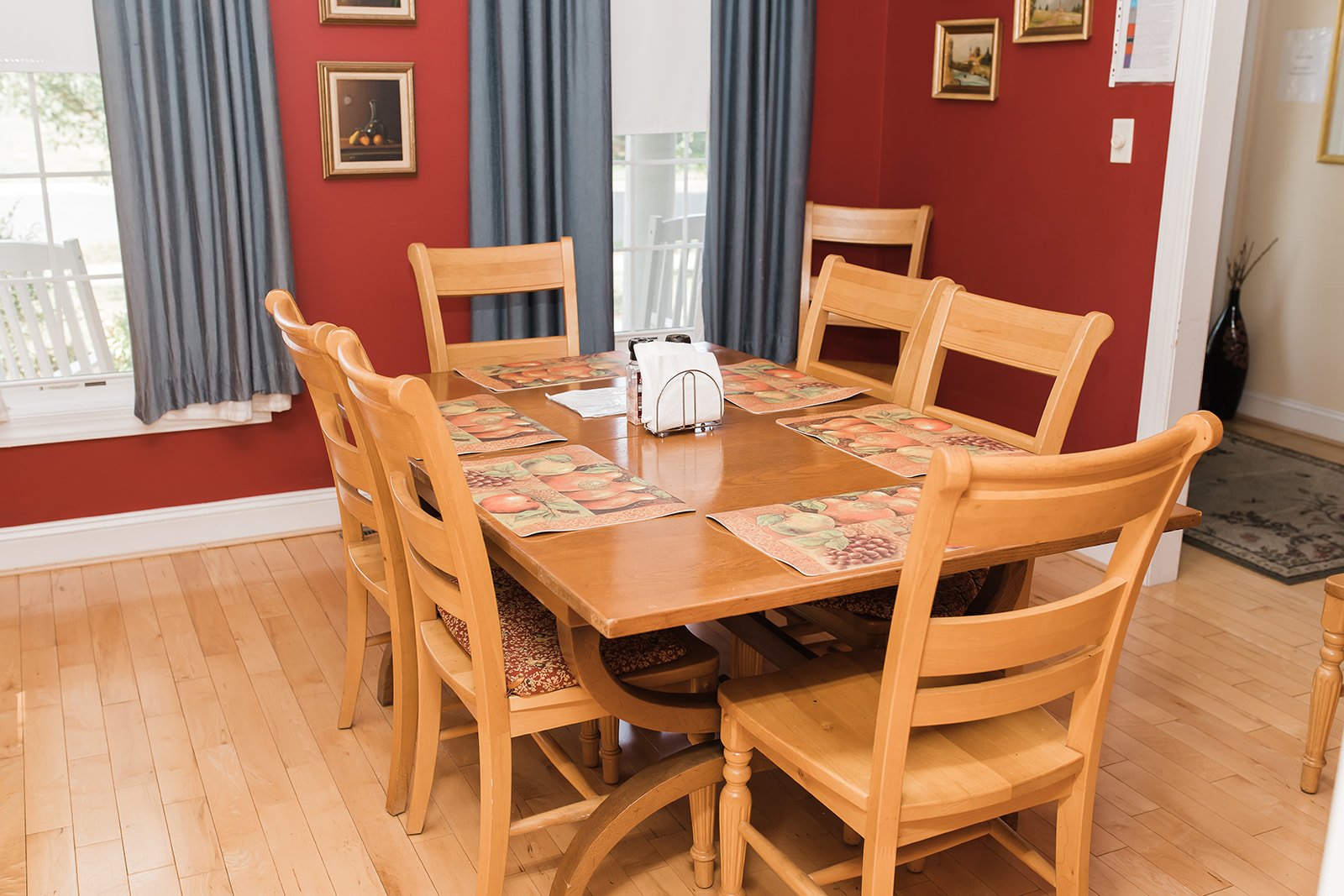 Bridging the Gaps Winchester VA – Dining Room