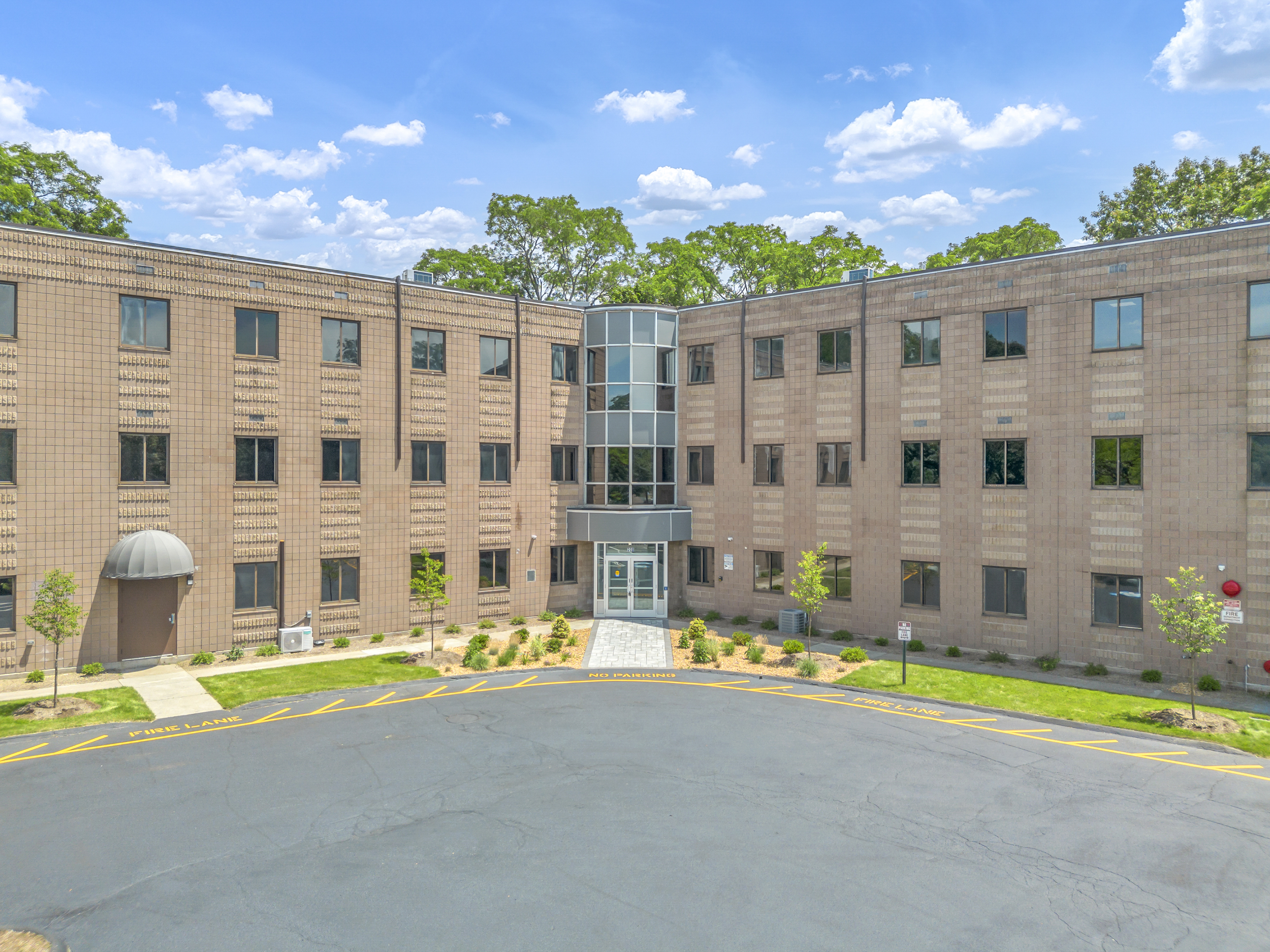 Exterior front view of Boca Recovery Center Massachusetts