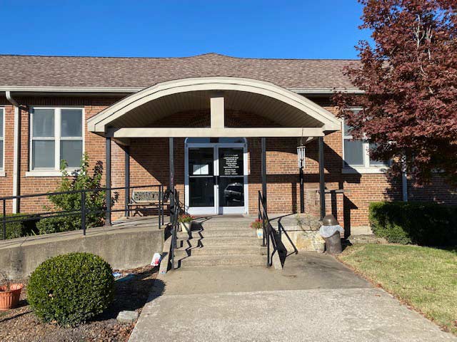 Main entrance of Pennyroyal Center Genesis East building